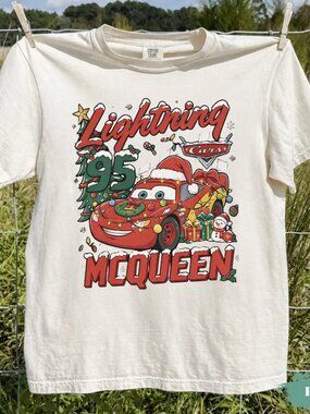 Comfort Colors Lightning McQueen 95 Christmas Festive Cars T-Shirt
